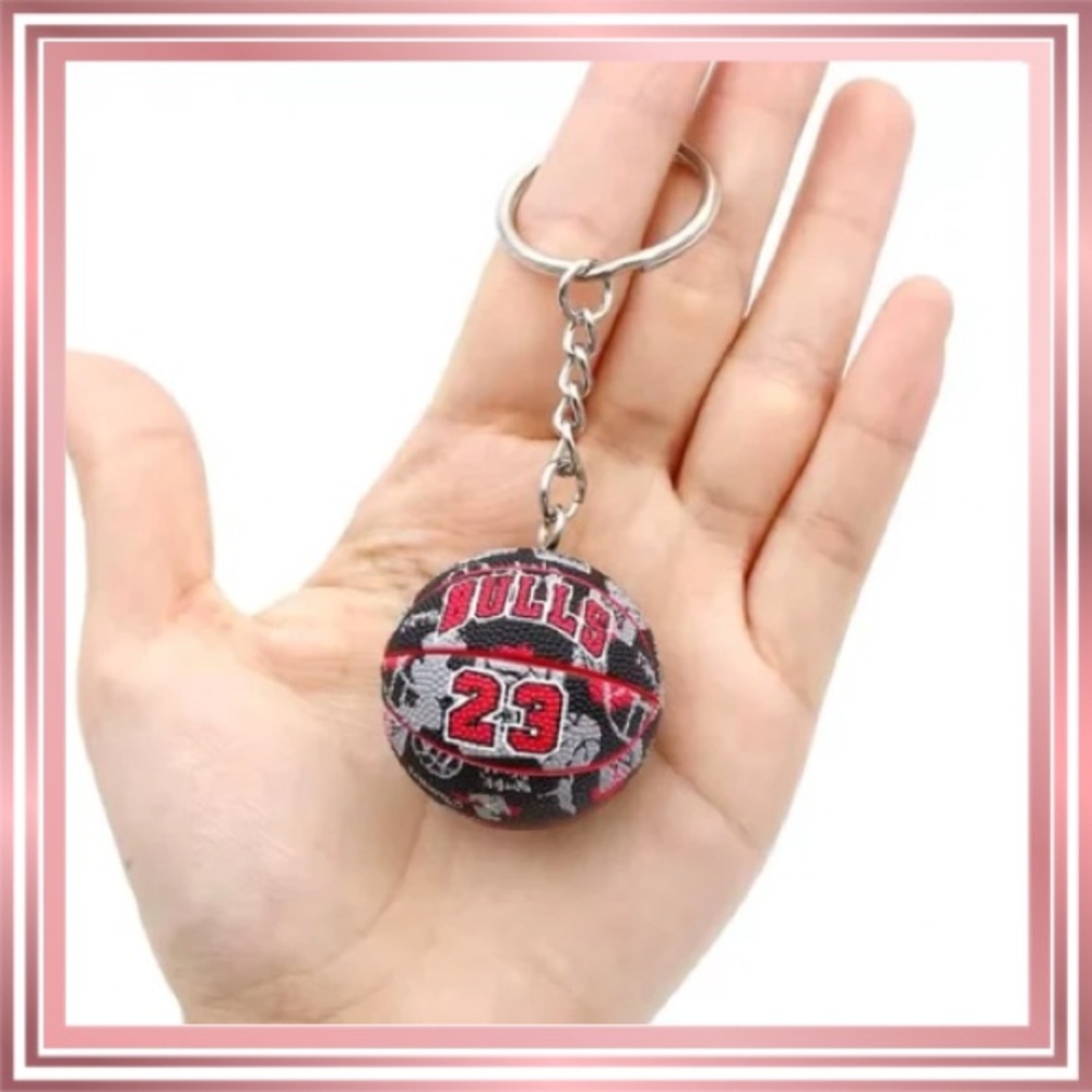 🆕 LISTING!! Michael Jordan %23 Chicago Bulls 🏀 Keychain